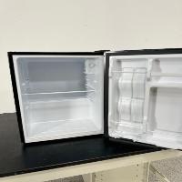 Danby Undercounter Refrigerator image 2
